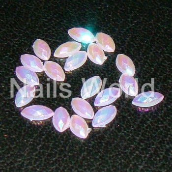 Стрази Marquise -  Pastel Purple AB Размер: 3х6мм
Кол-во: 20шт