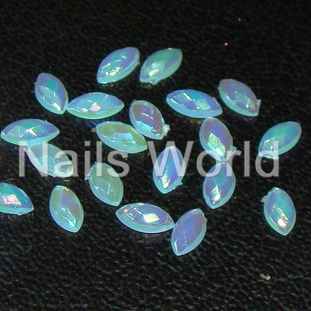 Стрази Marquise -  Pastel Blue AB Размер: 3х6мм
Кол-во: 20шт
