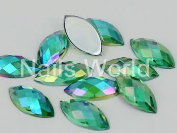 Стрази Marquise -  Peridot AB Размер: 3х6мм
Кол-во: 20шт